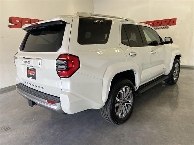 Certified Used 2025 WIND CHILL PEARL Toyota  image 17