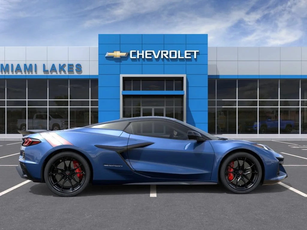 New 2027 Admiral Blue Metallic Chevrolet 1LT image 5