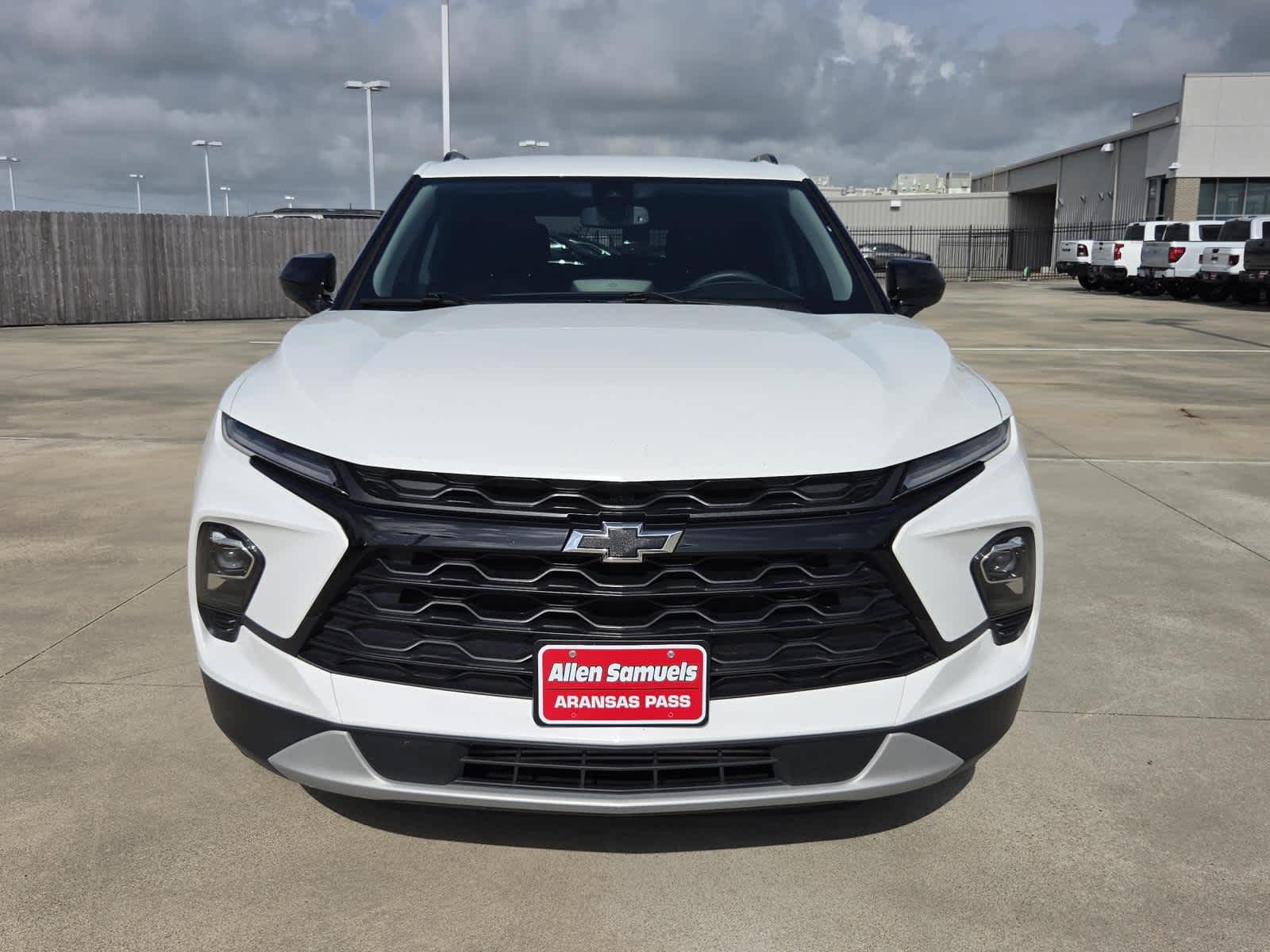 Used 2023 Summit White Chevrolet LT image 8