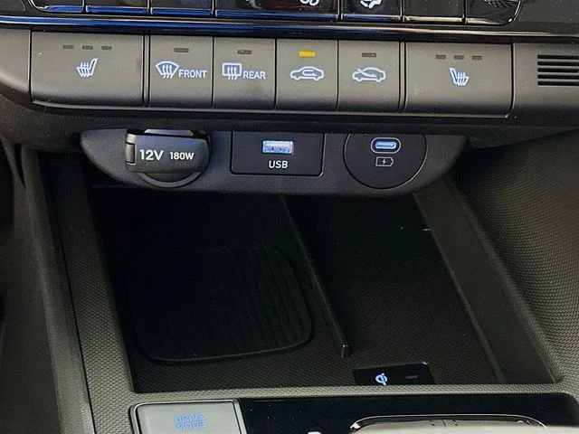 New 2026 Hyundai ELANTRA Limited