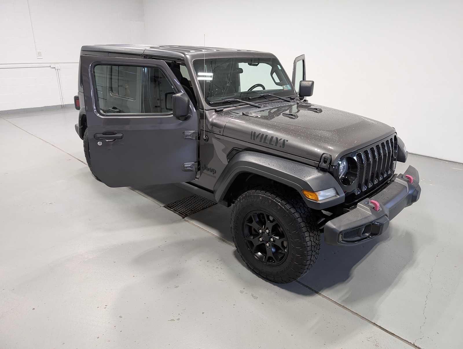 Used 2021 Granite Crystal Clearcoat Metallic Jeep Unlimited Willys image 15