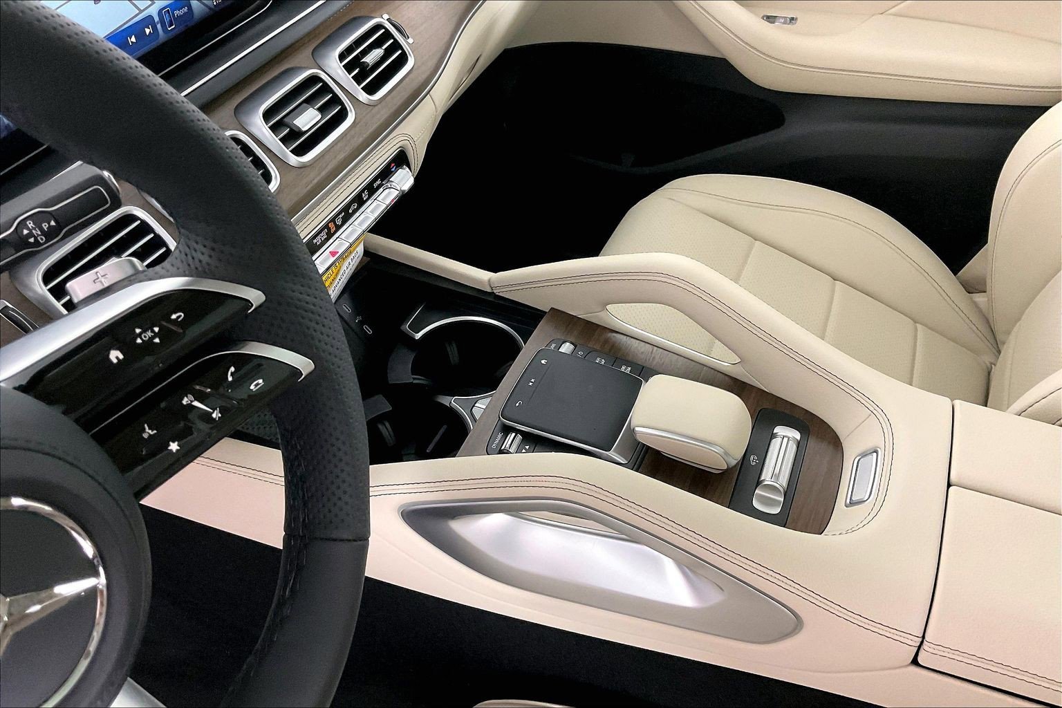 New 2026 Polar White Mercedes-Benz GLS 450 image 22