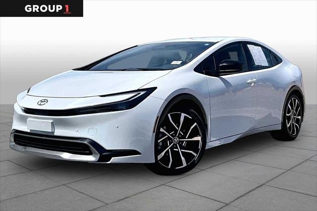 Certified Used 2026 WIND CHILL PEARL* Toyota  image 1