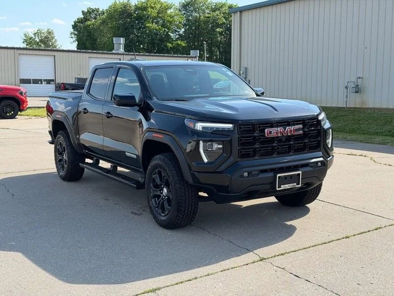 2024 GMC Canyon 2WD Elevation Crew Cab Short Box's photo
