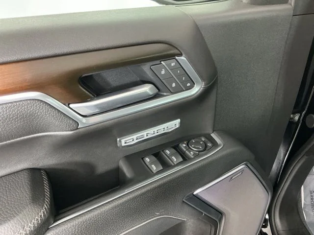 Used 2025 Black GMC Denali image 17