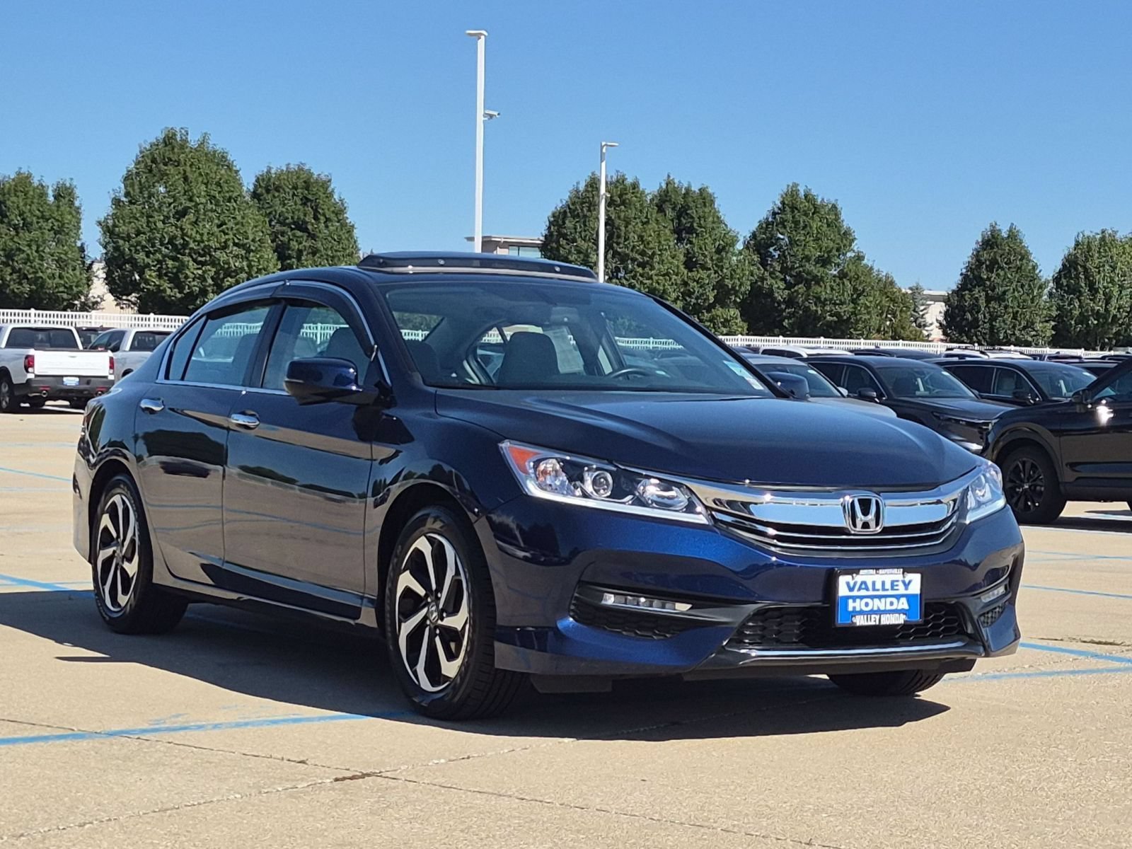 Certified Used 2016 Obsidian Blue Pearl Honda EX-L Sedan image 5