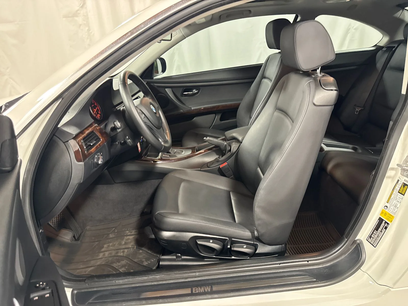 Used 2012 Alpine White BMW 328i image 3