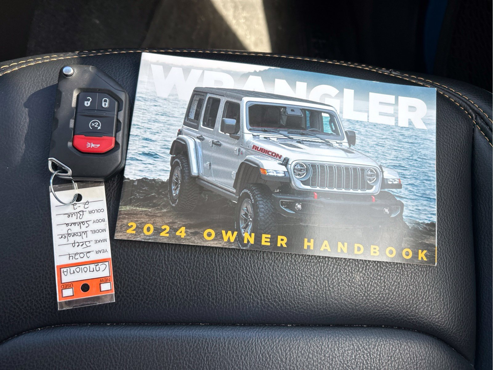 Used 2024 Blue Jeep Sahara image 19
