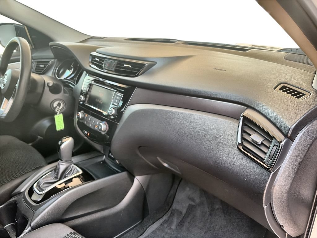Used 2020 Silver Nissan S FWD Xtronic CVT image 30