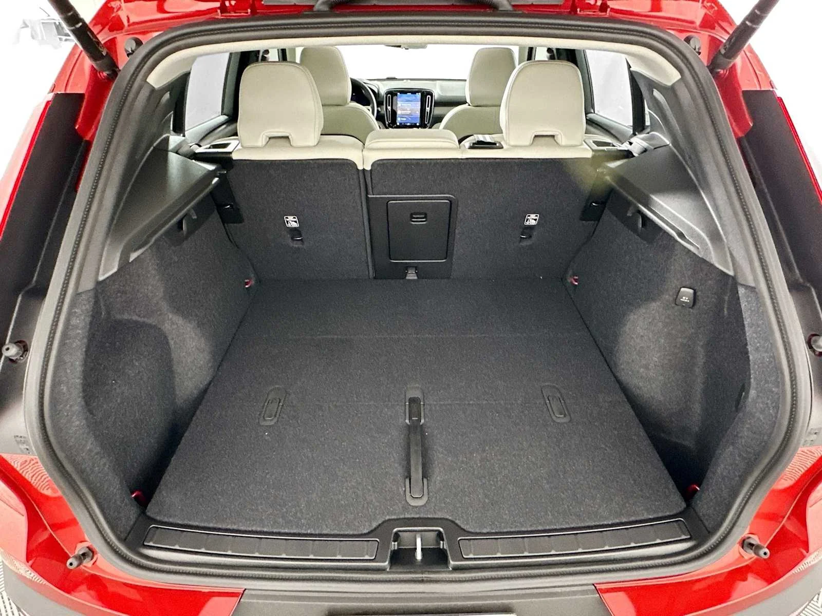 2025 Volvo XC40 Ultra - Photo 24