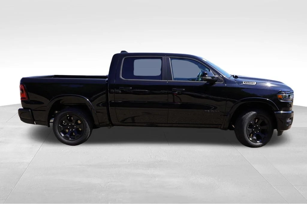 New 2027 Diamond Black Crystal Pearl-Coat Exterior Paint RAM Big Horn image 2