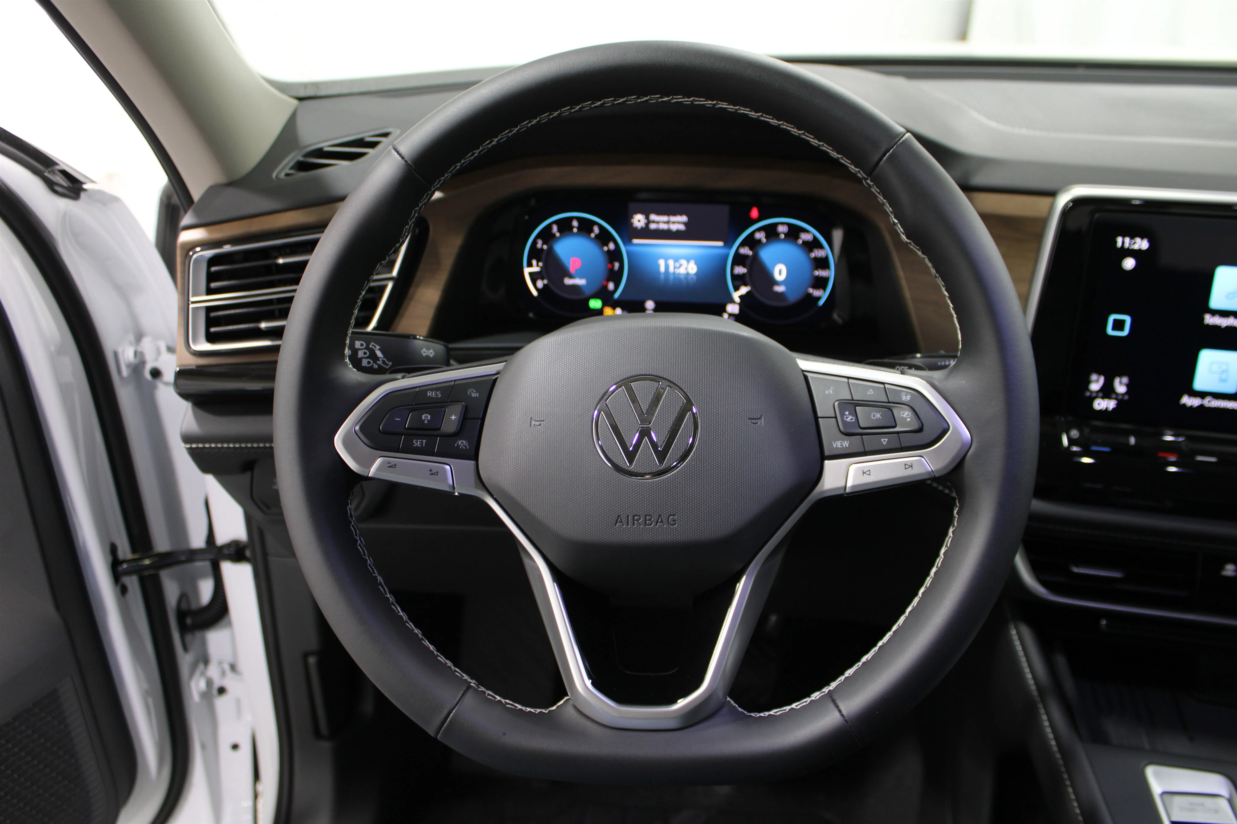 2026 Volkswagen Atlas SE - Photo 9