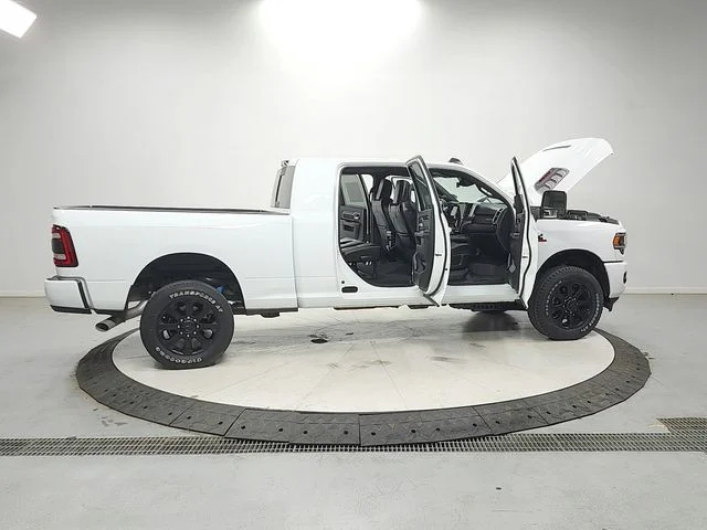 Used 2023 White Ram Laramie image 16