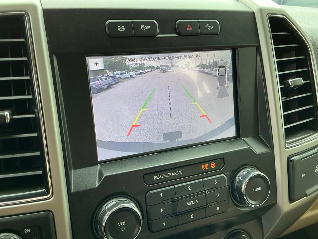 Used 2019 White Ford Lariat image 51