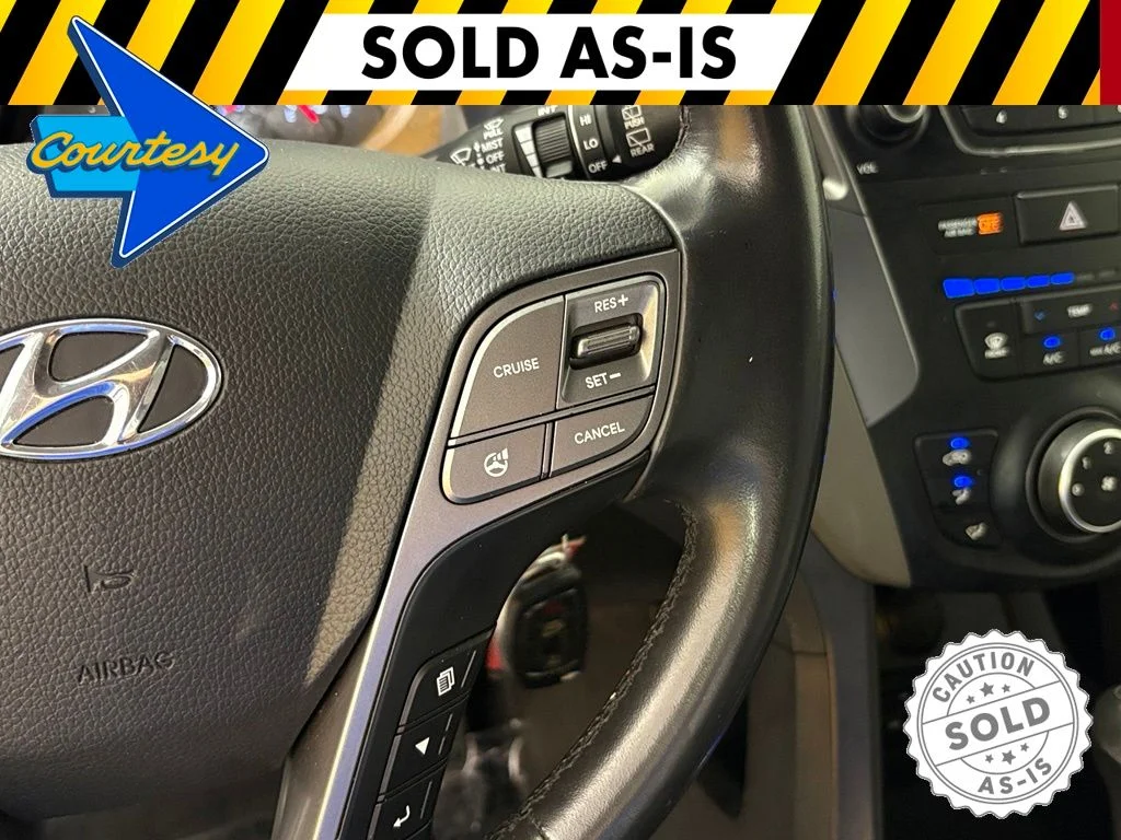 Used 2013 White Hyundai Base image 20