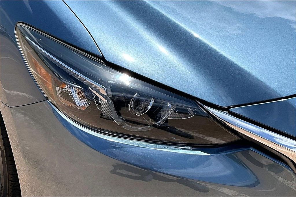 Used 2016 Blue Mazda i Grand Touring image 25