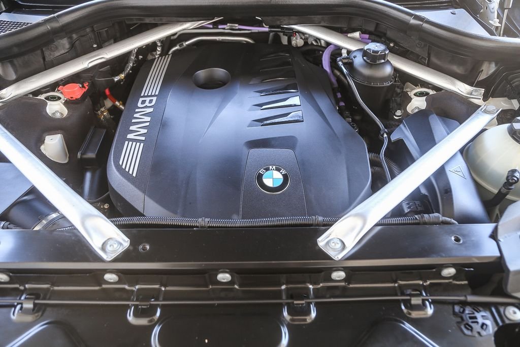 Certified Used 2023 Alpine White BMW xDrive40i image 23