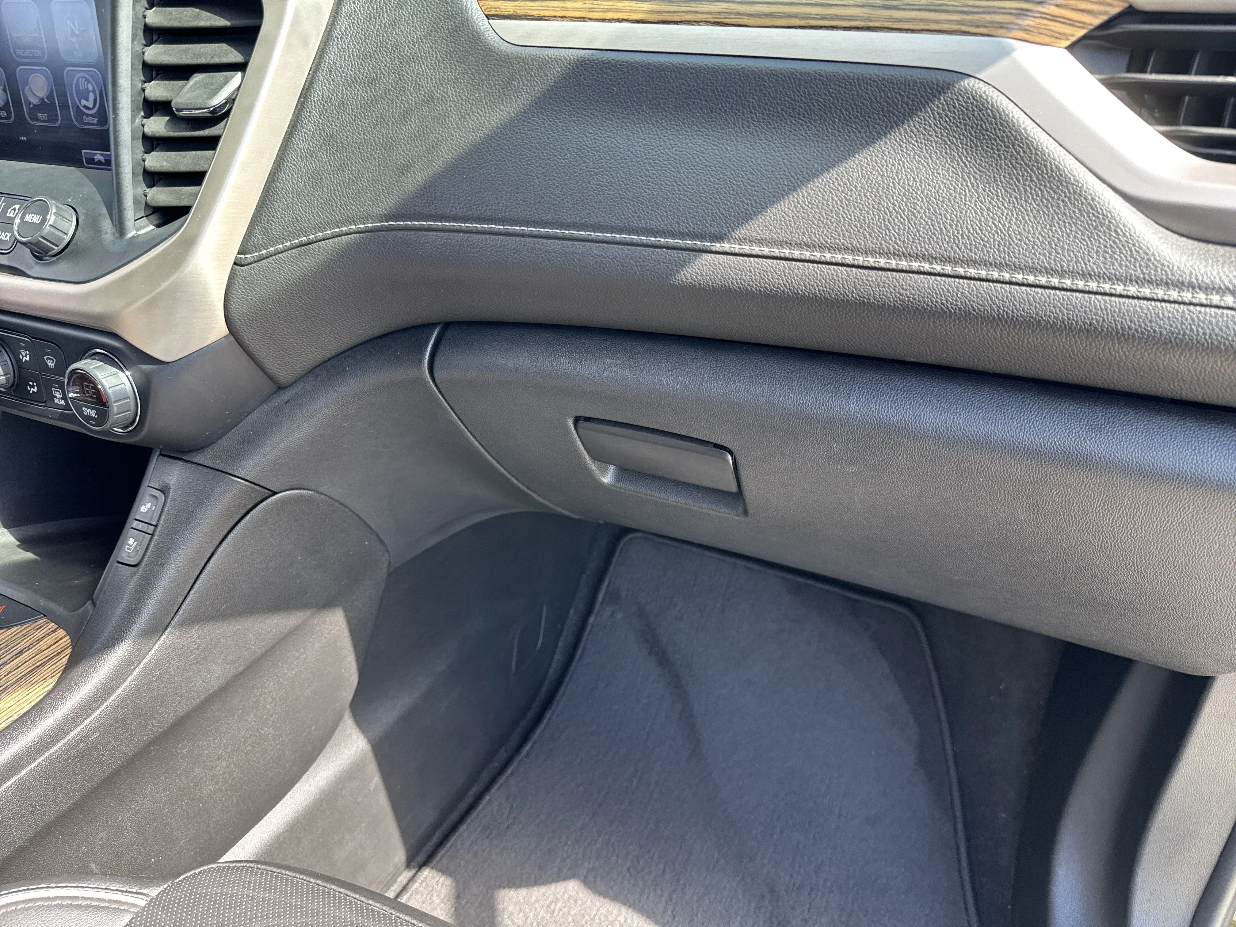 Used 2019 Ebony Twilight Metallic GMC Denali image 23