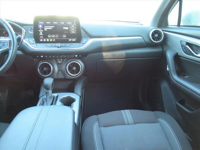 Used 2024 White Chevrolet LT image 14