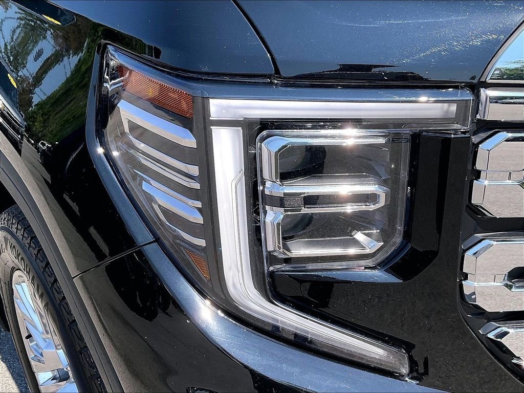 Used 2023 Black GMC Denali image 33