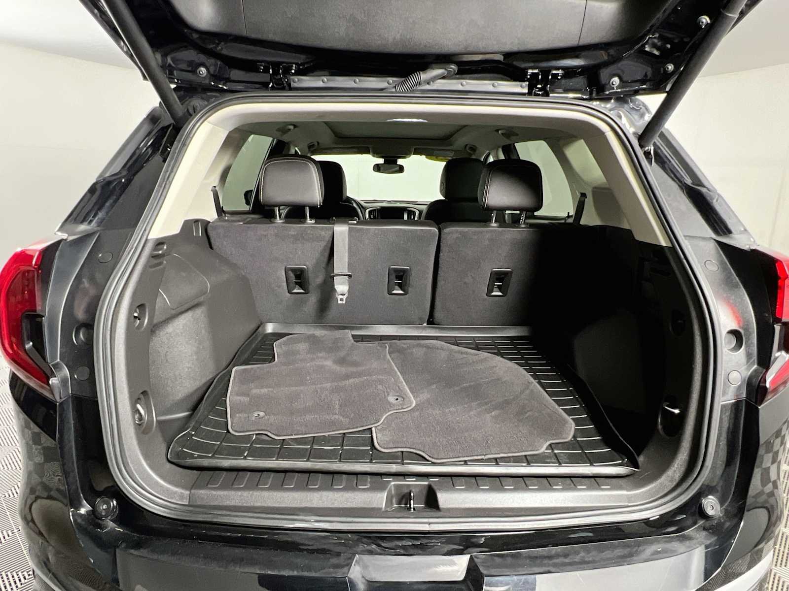Used 2023 Ebony Twilight Metallic GMC Denali image 28