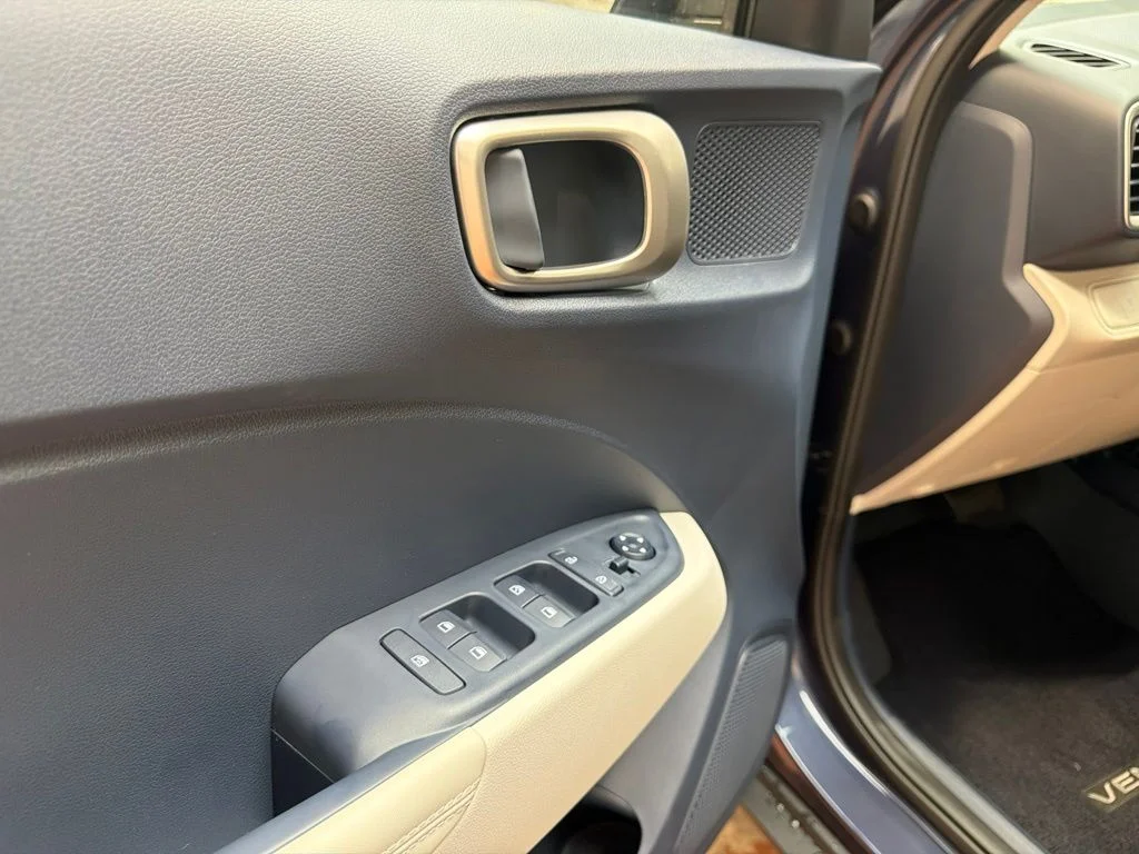 New 2026 Denim W/White Roof Hyundai SEL image 21