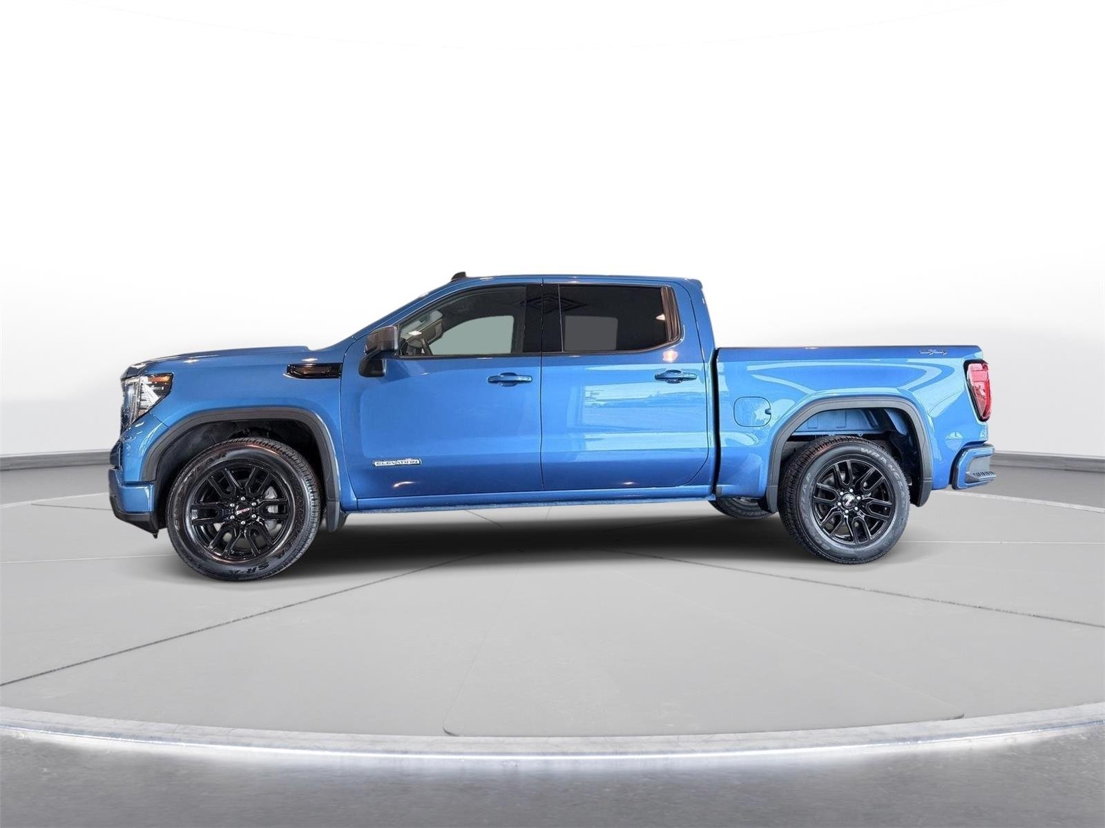 Used 2024 Dynamic Blue Metallic GMC Elevation image 17