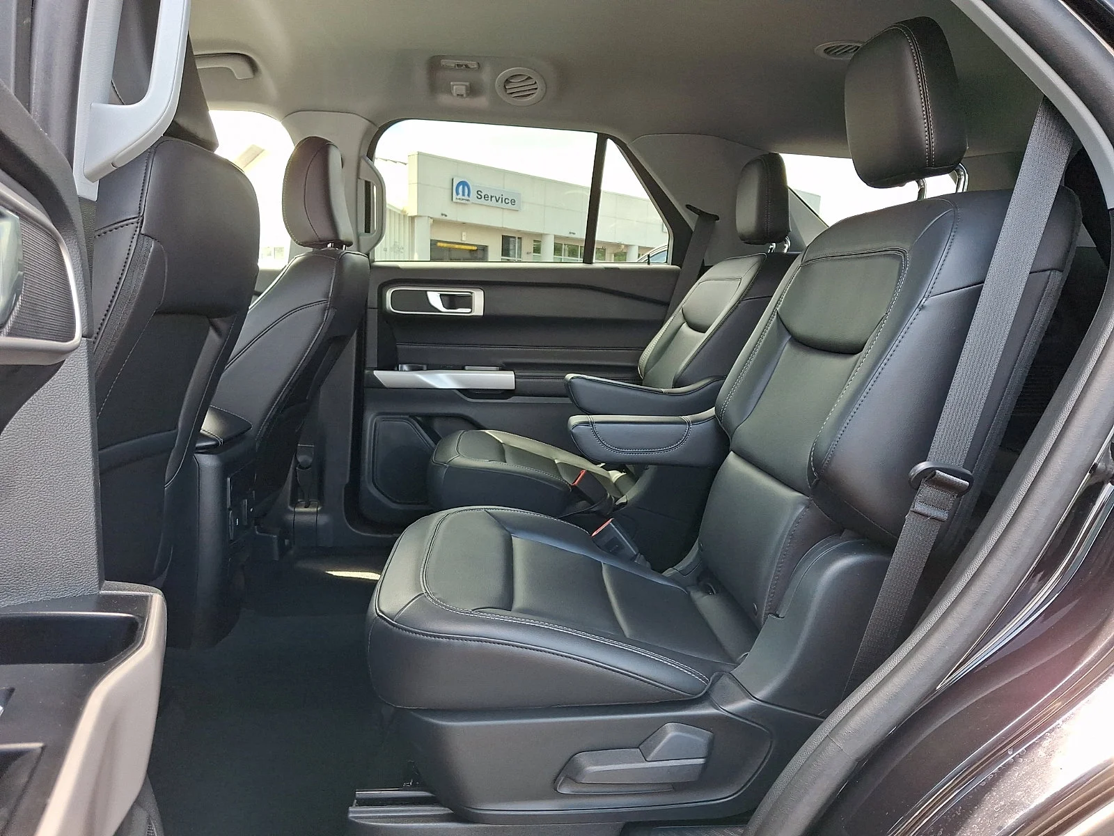Used 2023 Black Metallic Ford XLT image 10