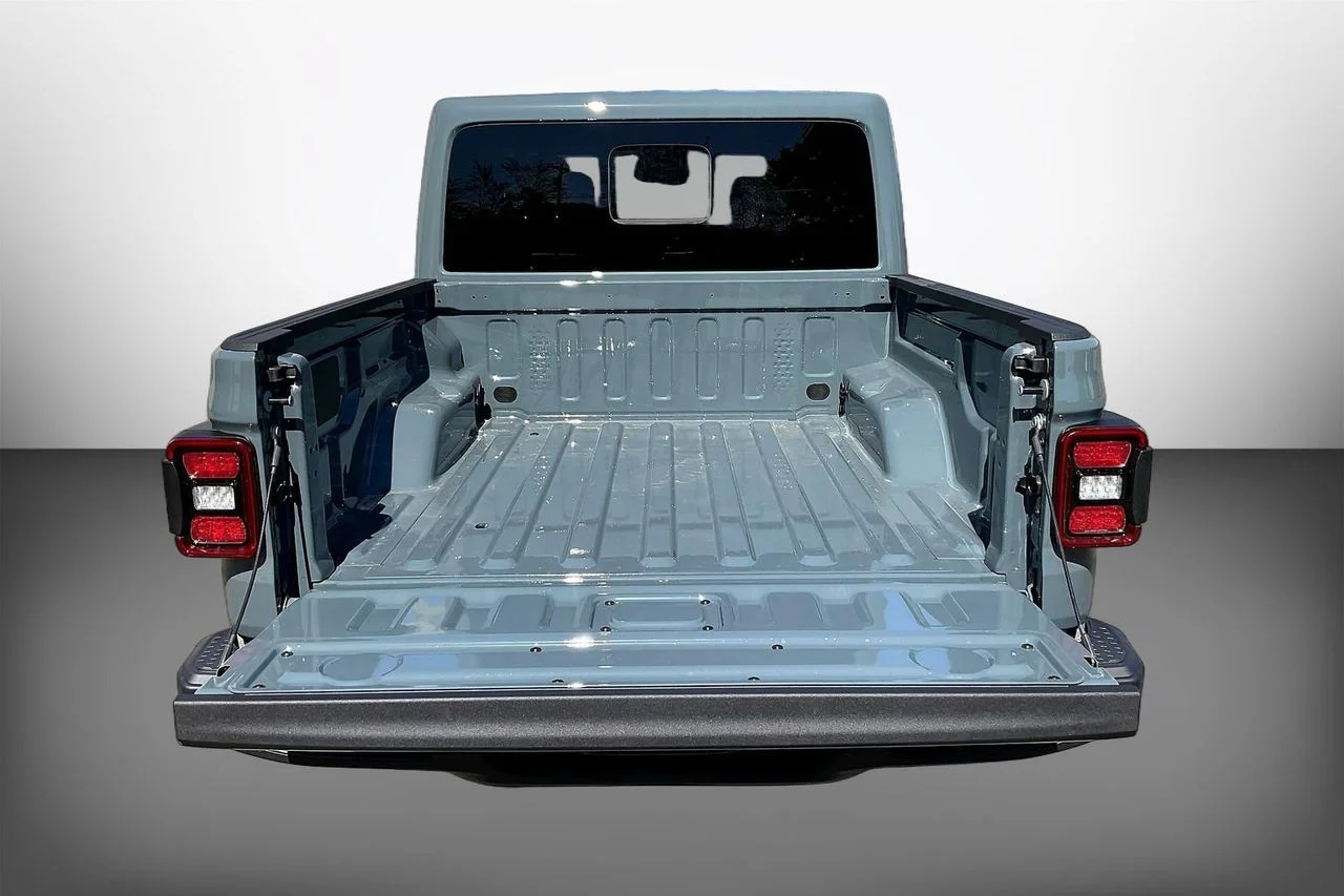 New 2026 Anvil Clearcoat Jeep Mojave image 19