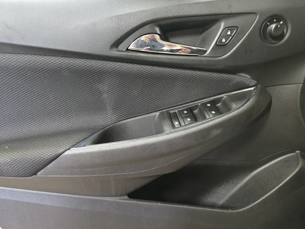 Used 2017 Silver Chevrolet LT image 23