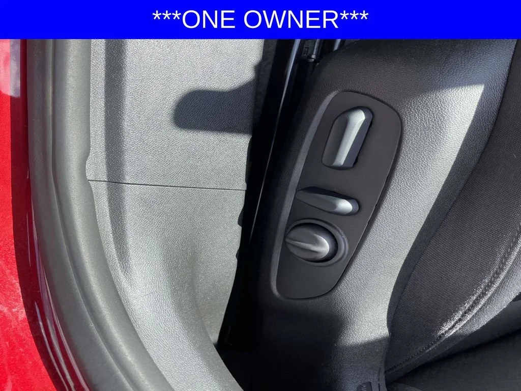Used 2025 Radiant Red Tintcoat Chevrolet 1LT image 17