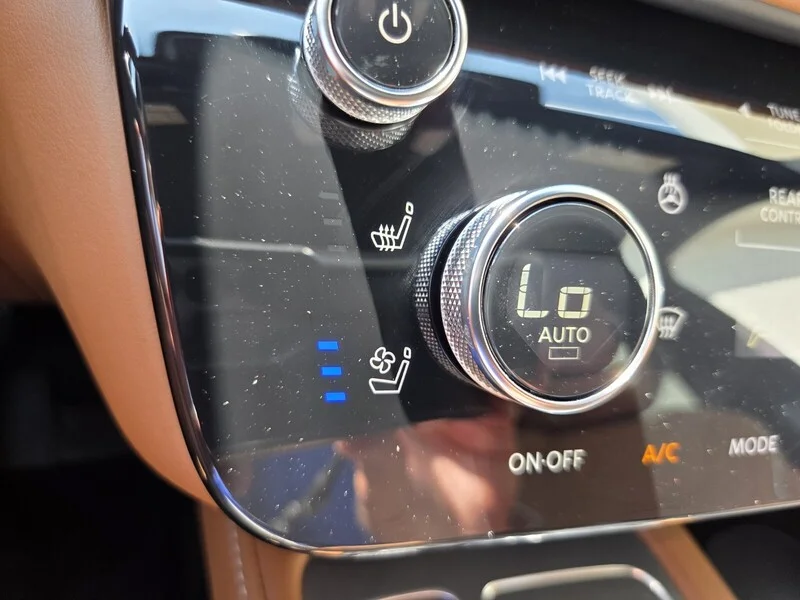 Used 2027 Blue / Black INFINITI AUTOGRAPH AWD image 37