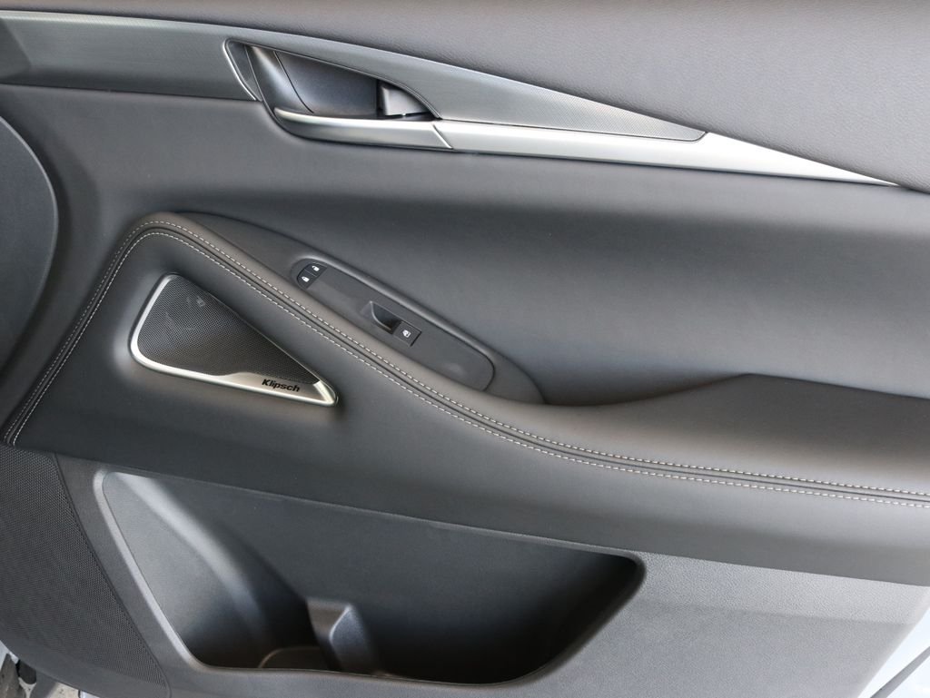 New 2027 HARBOR GRAY INFINITI Luxe AWD image 43