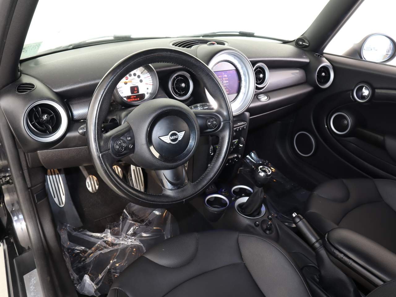 Used 2013 Midnight Black Metallic MINI Cooper S image 11