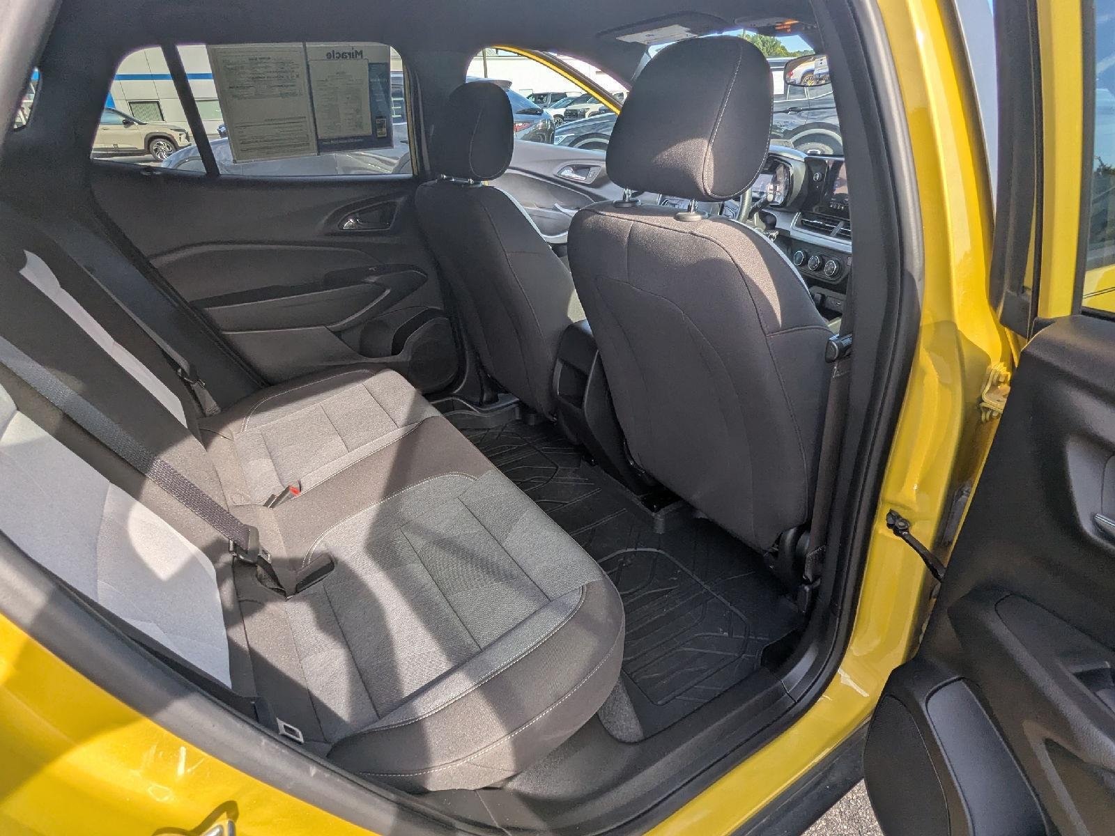 Used 2024 Nitro Yellow Metallic Chevrolet 1RS image 29