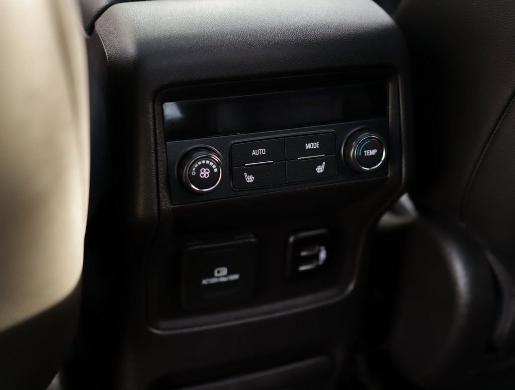 2017 GMC Acadia SLT-2 - Photo 28