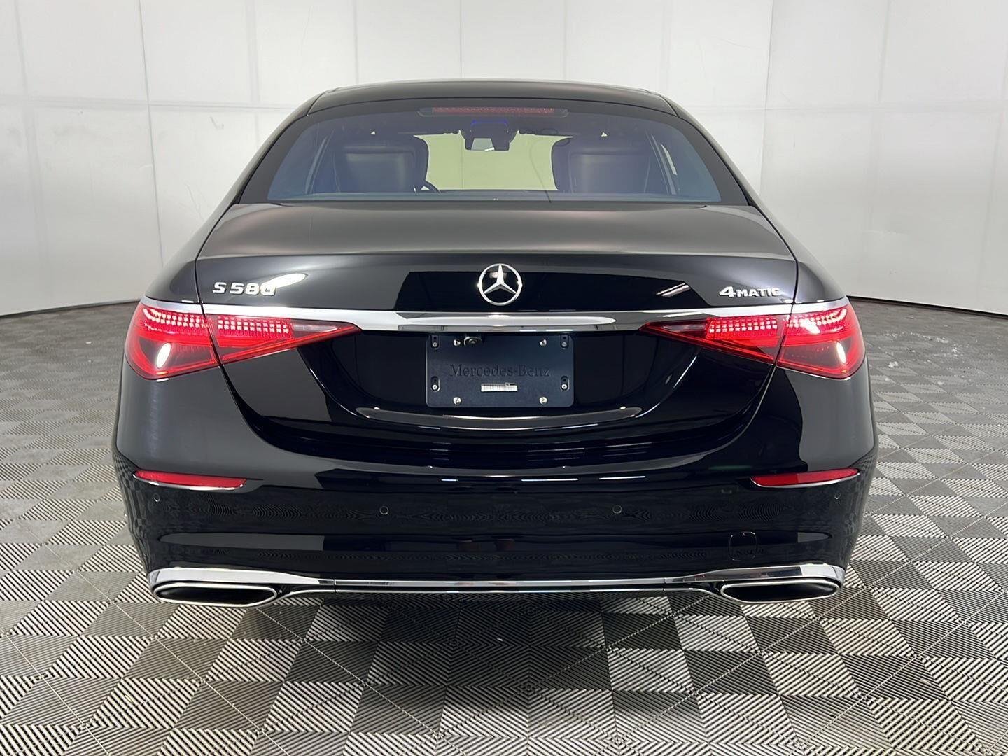 Used 2021 Black Mercedes-Benz S 580 image 4