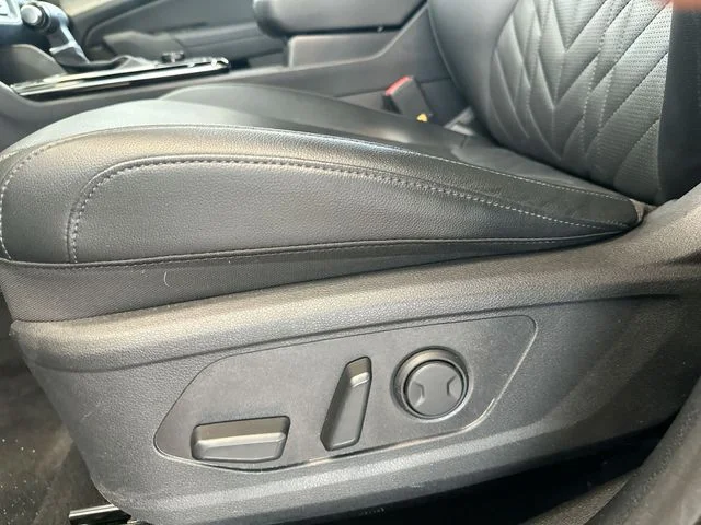 Used 2024 Red Kia X-Line image 16