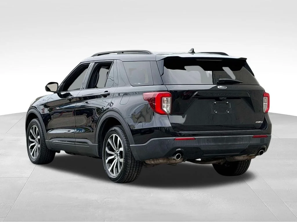 Used 2022 Black Ford ST-Line image 7