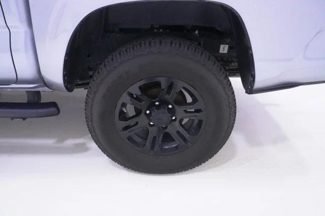 Used 2022  Toyota SR image 10