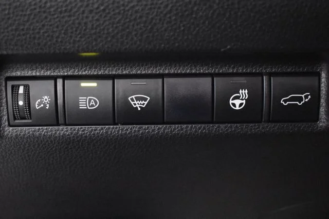Used 2021 Black Toyota XLE Premium image 32