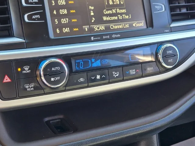Used 2019 Black Toyota LE Plus image 28