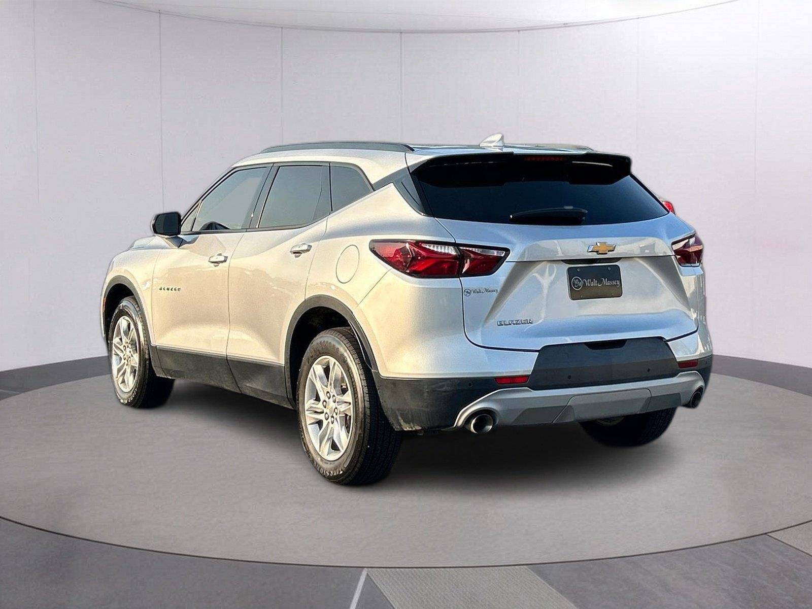 Used 2021 SILVER ICE METALLIC Chevrolet LT image 3