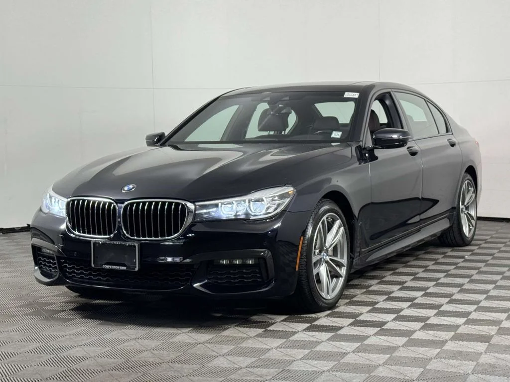 Used 2019 Black BMW 740i xDrive image 7