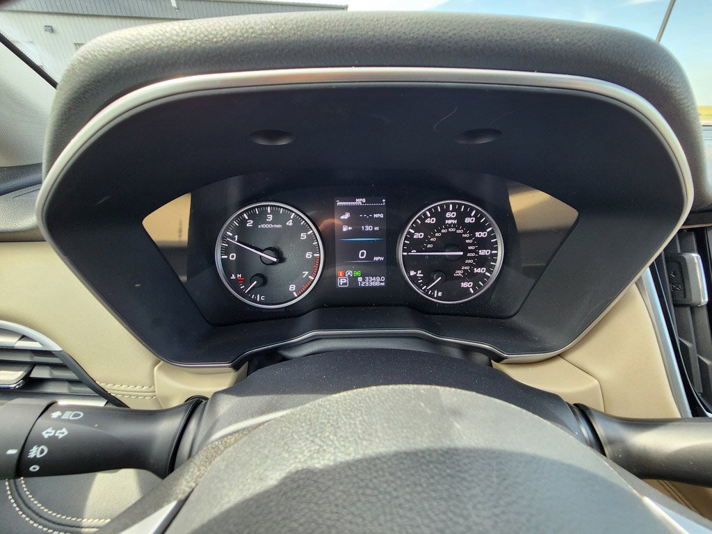 Used 2021 Crystal White Pearl Subaru Limited image 33