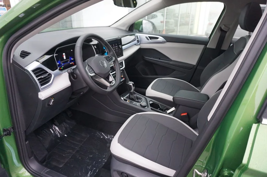 New 2026 Green Volkswagen 1.5T SE image 9