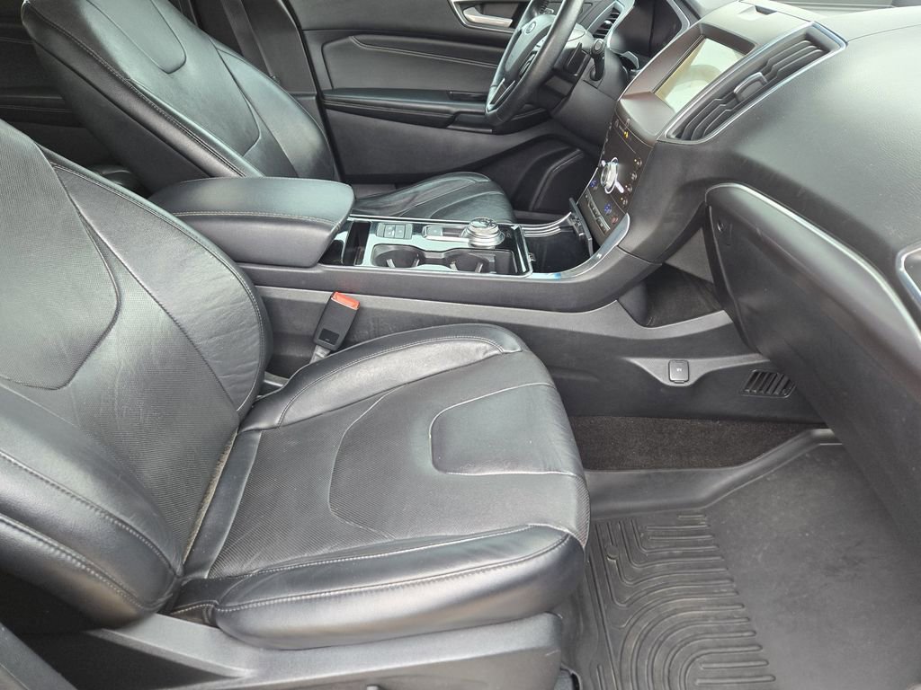 Used 2020 Silver Ford Titanium image 9
