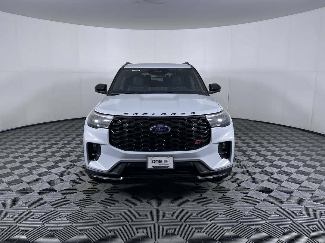2026 Ford Explorer ST - Photo 30