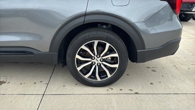 New 2026 Carbonized Gray Metallic Ford ST-Line image 42