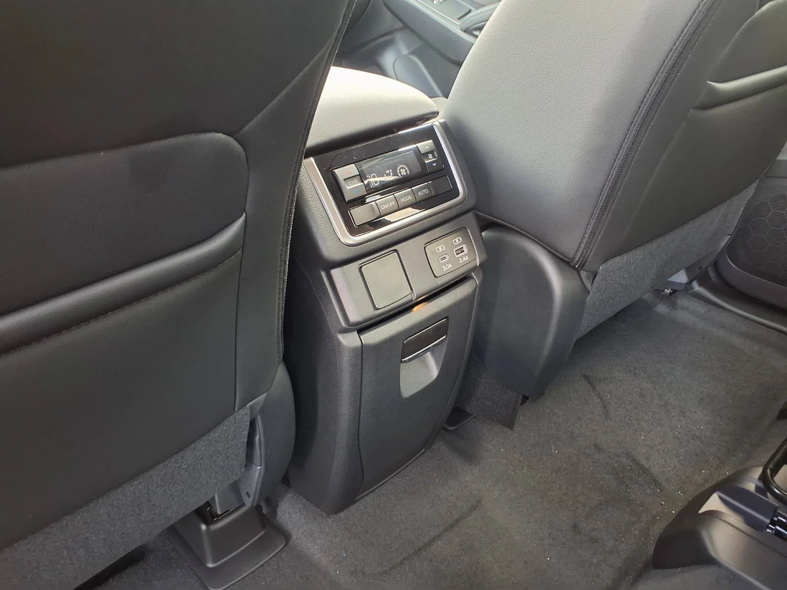 New 2026 SAPPHIRE BLUE PEARL Subaru Premium 7-Passenger image 8